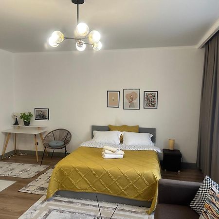 Студия В Теплых Тонах, Эксклюзив Almaty Extérieur photo